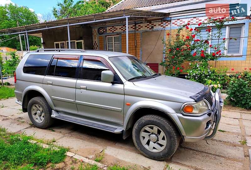 Mitsubishi Pajero (2001)