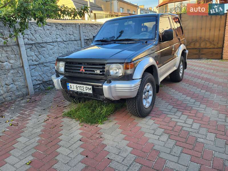 Mitsubishi Pajero (1995)