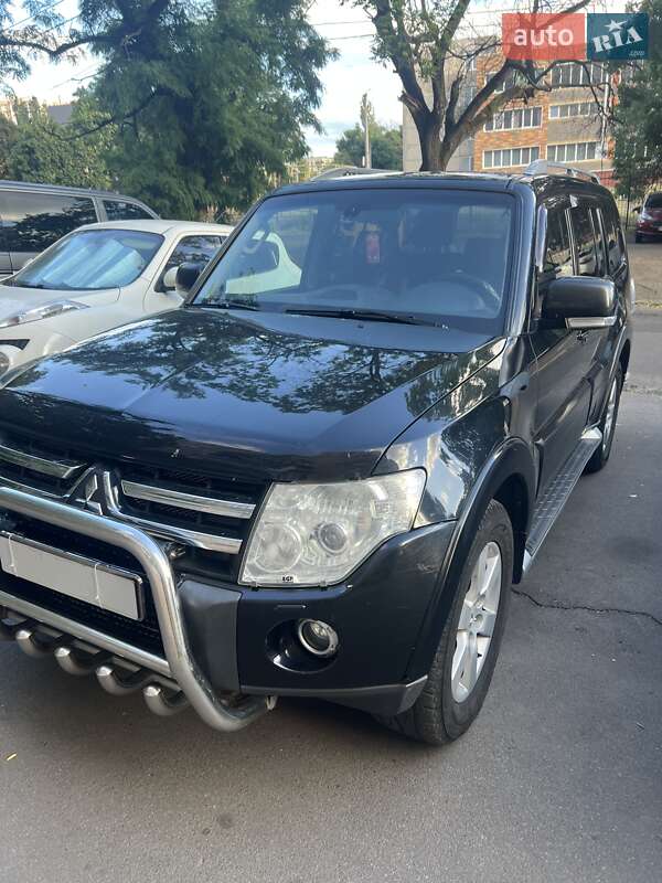 Mitsubishi Pajero (2008)