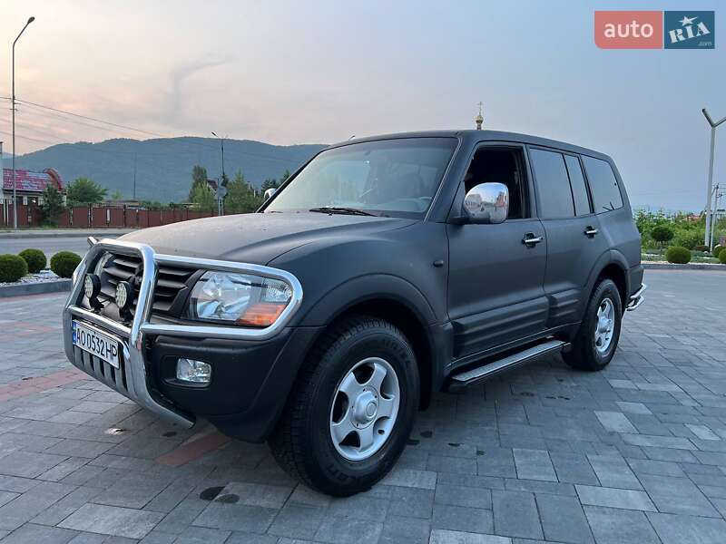 Mitsubishi Pajero (2002)