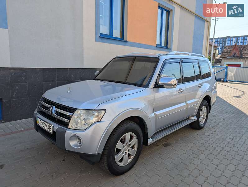 Mitsubishi Pajero (2008)