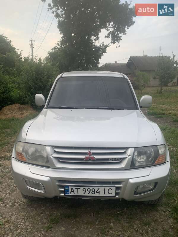 Mitsubishi Pajero (2000)