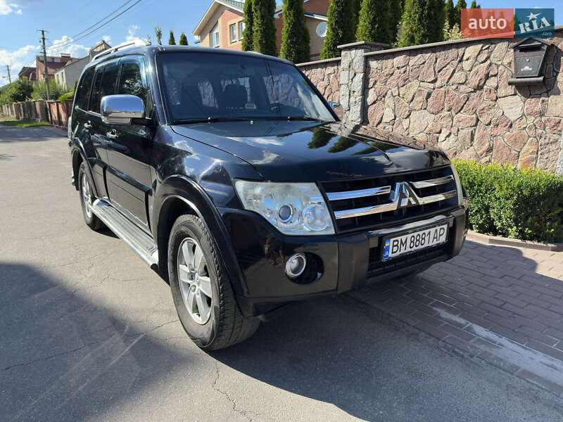Mitsubishi Pajero (2008)