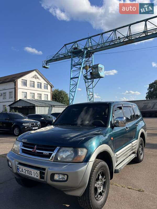 Mitsubishi Pajero (2001)