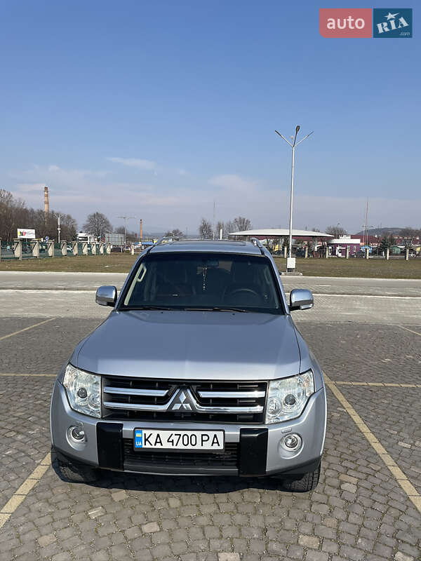 Mitsubishi Pajero (2007)