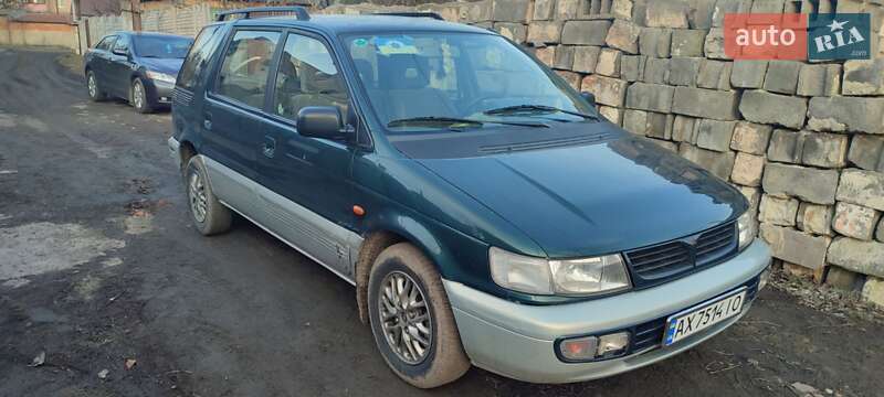 Mitsubishi Space wagon (1997)