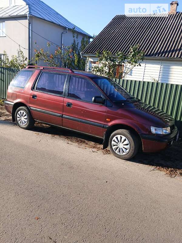 Mitsubishi Space wagon (1996)