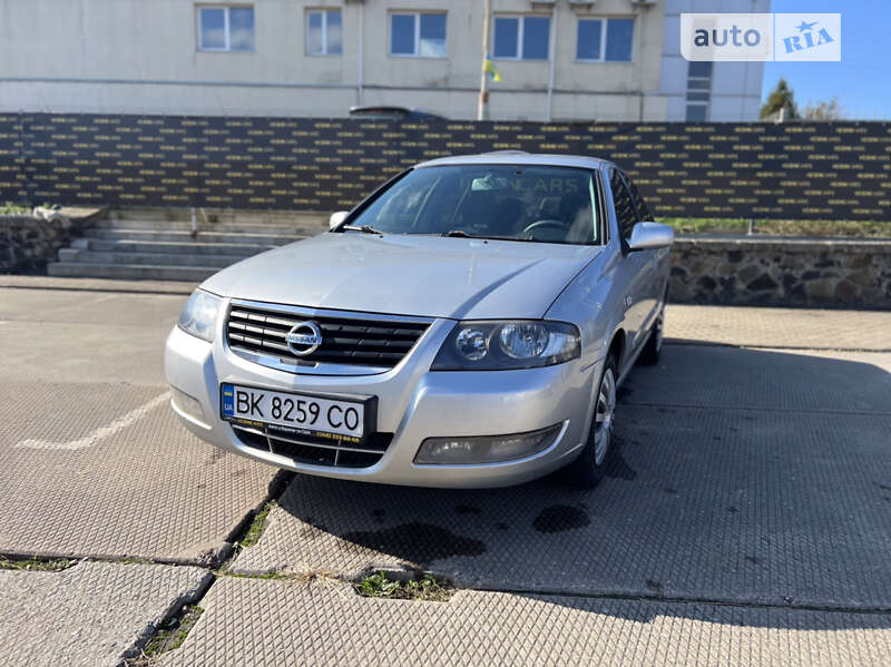Nissan Almera (2012)