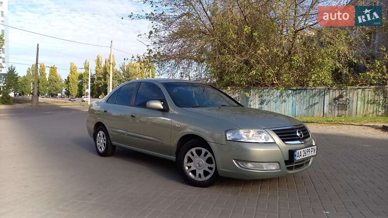 Nissan Almera (2010)