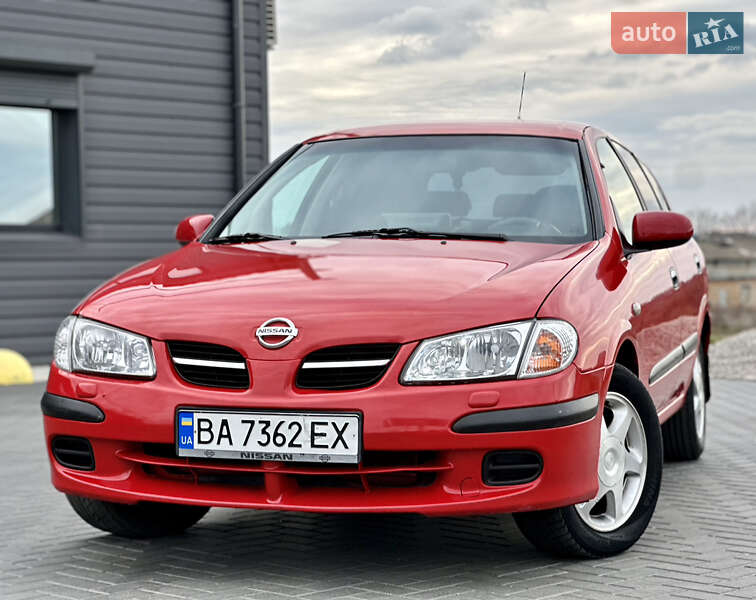 Nissan Almera (2000)