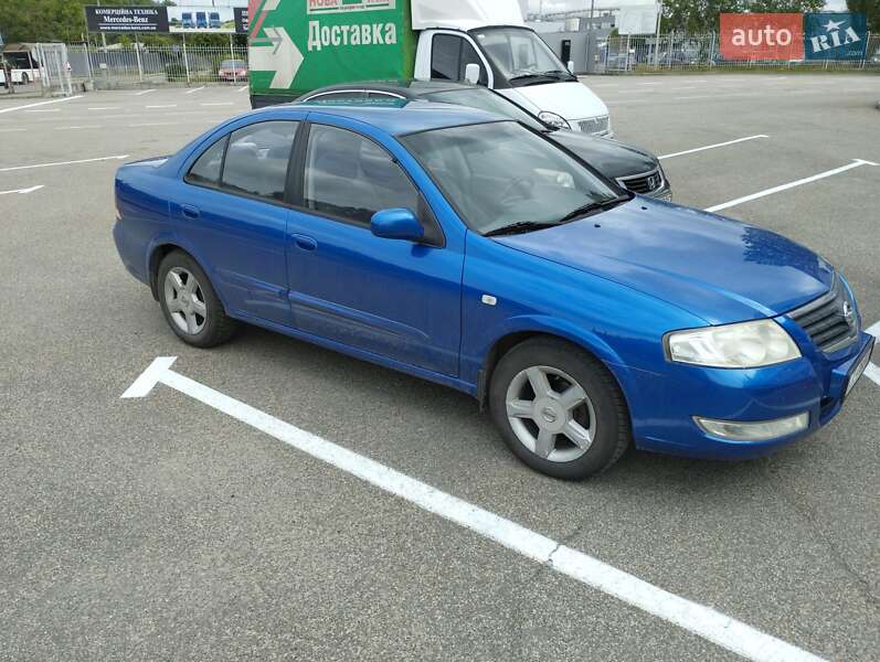 Nissan Almera (2006)
