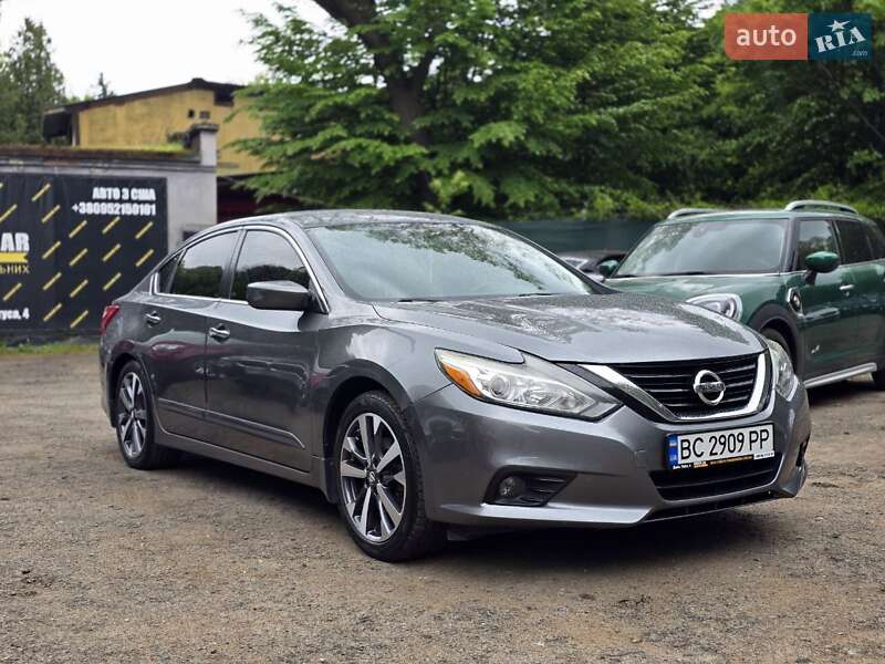 Nissan Altima (2016)