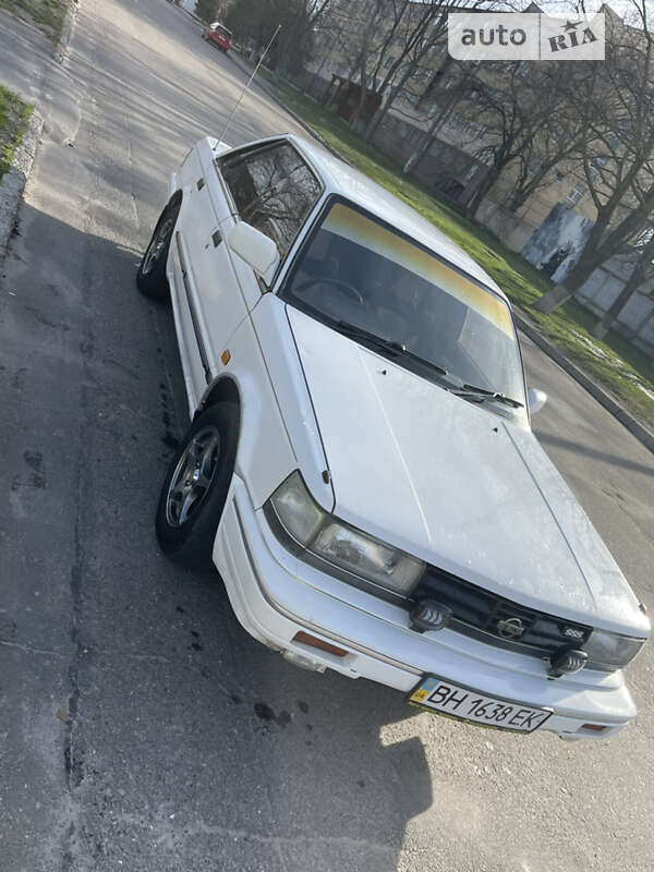 Nissan Bluebird (1988)