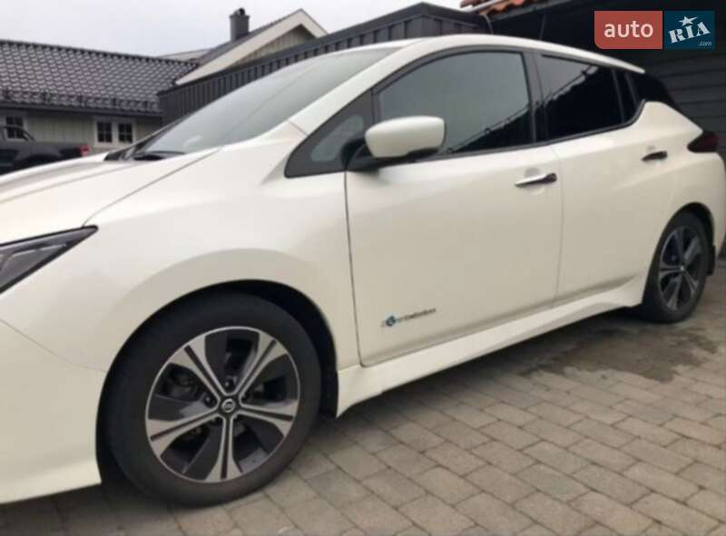 Nissan Leaf (2018)