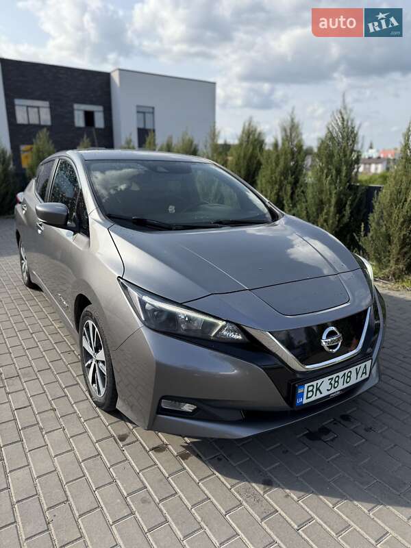 Nissan Leaf (2018)