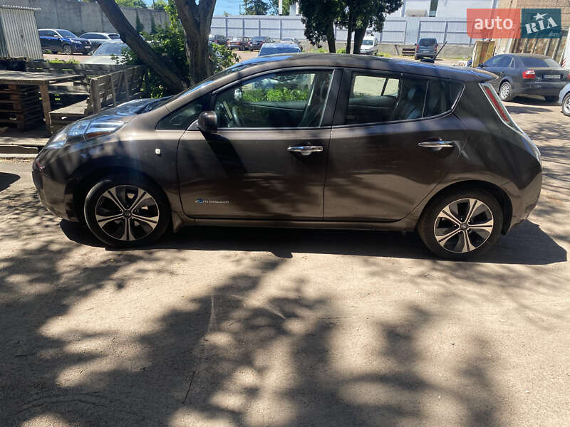 Nissan Leaf (2016)