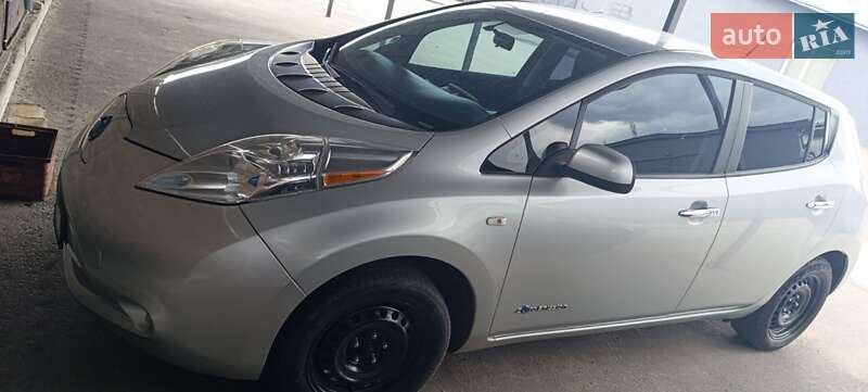 Nissan Leaf (2013)