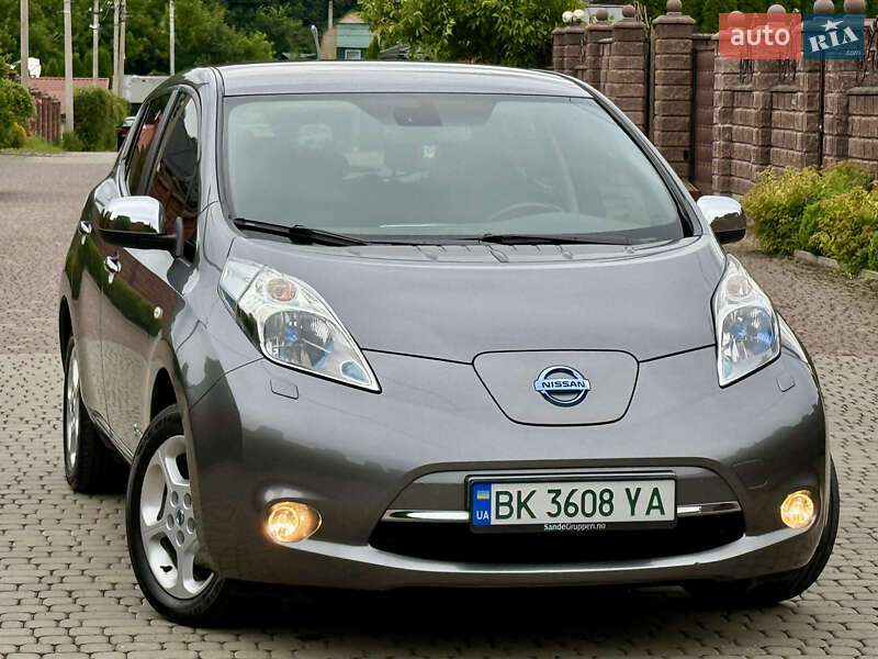 Nissan Leaf (2013)