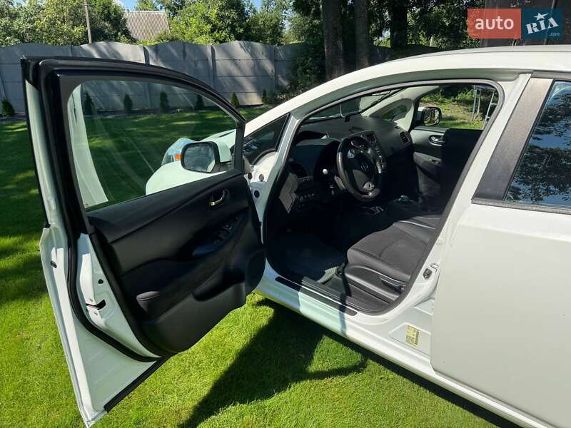 Nissan Leaf (2014)