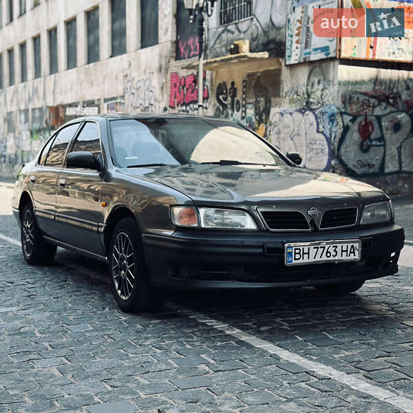 Nissan Maxima (1998)