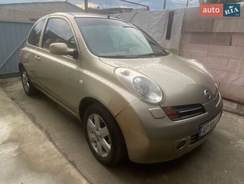 Nissan Micra (2004)
