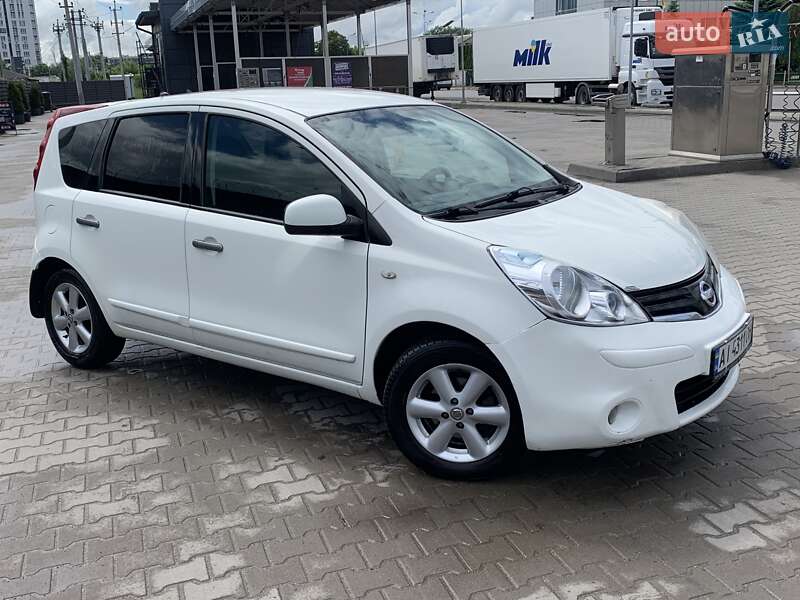 Nissan Note (2010)