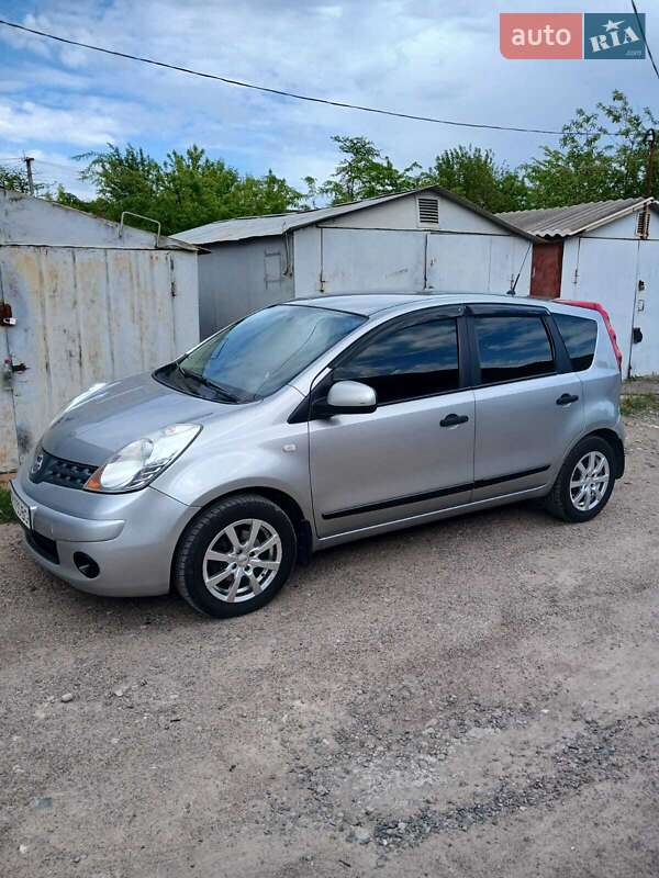 Nissan Note (2008)
