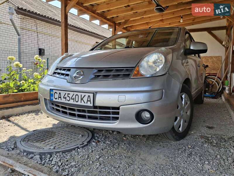 Nissan Note (2006)