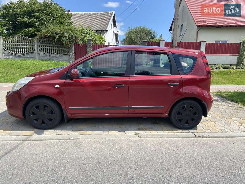 Nissan Note (2011)