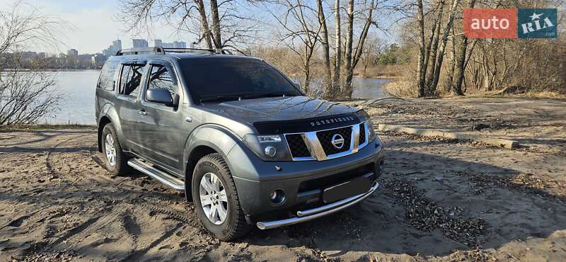 Nissan Pathfinder (2006)