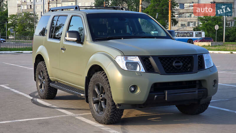 Nissan Pathfinder (2011)