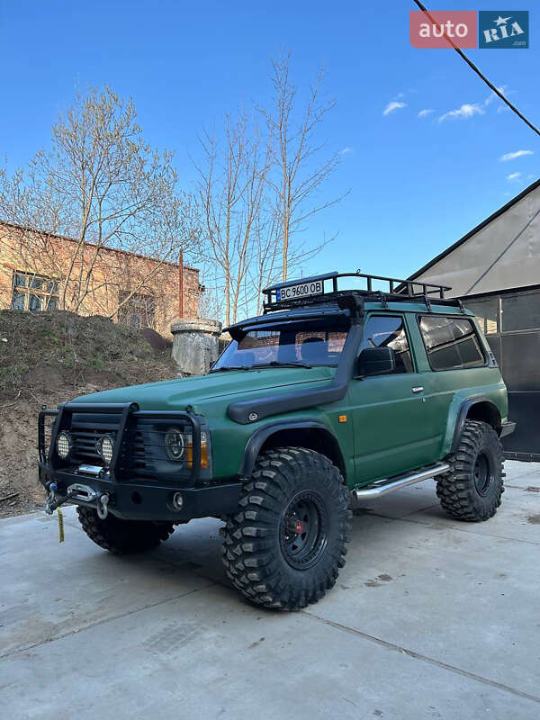 Nissan Patrol (1987)