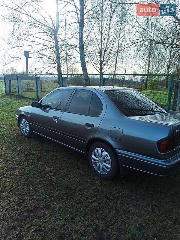 Nissan Primera (1994)