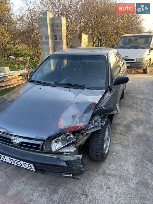 Nissan Primera (1993)