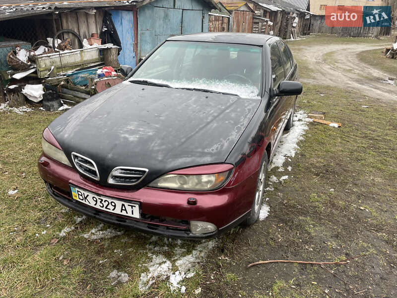 Nissan Primera (2000)