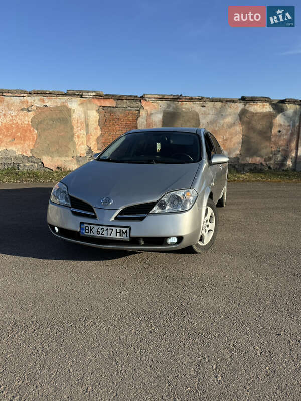 Nissan Primera (2002)