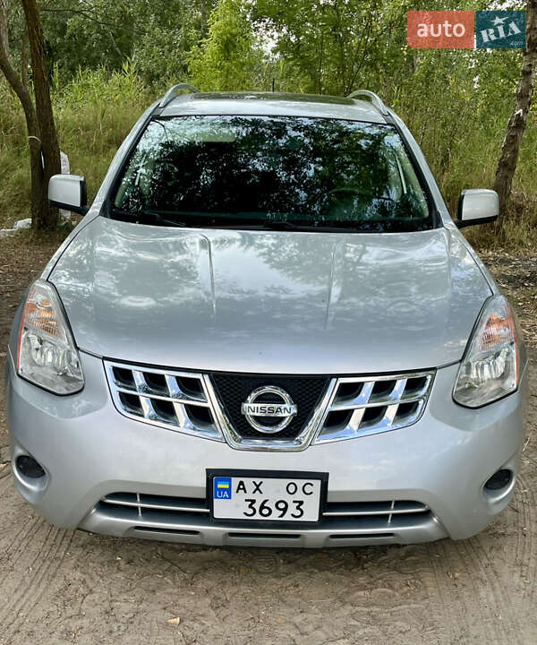 Nissan Rogue (2011)