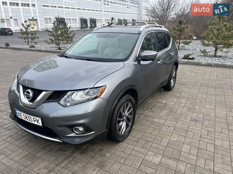 Nissan Rogue (2016)