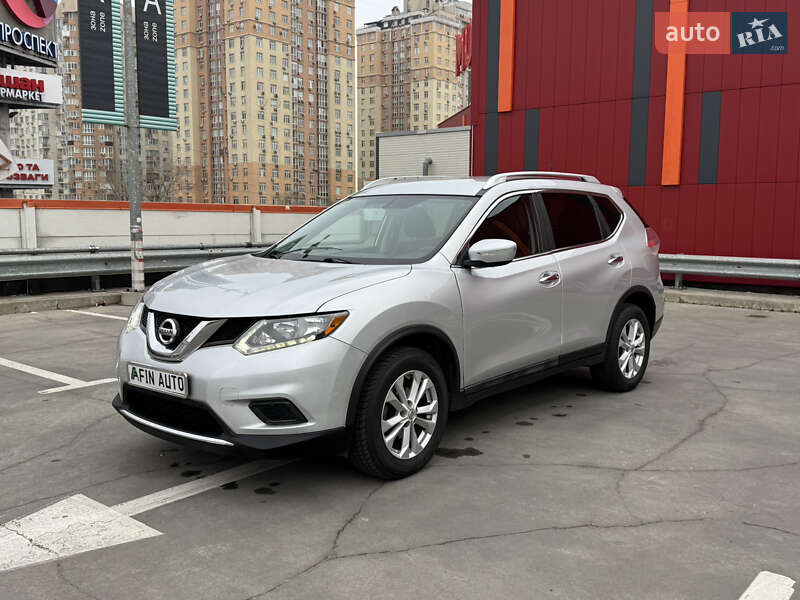 Nissan Rogue (2015)
