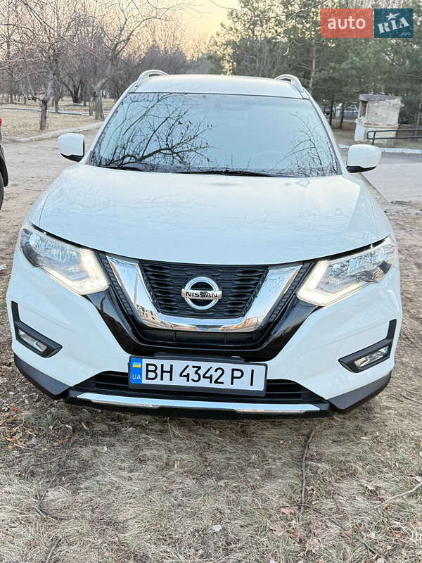 Nissan Rogue (2017)
