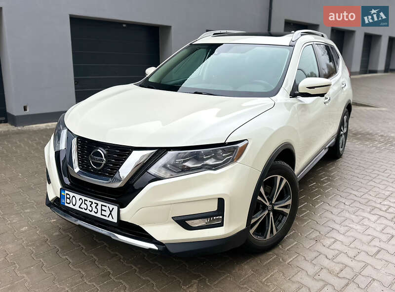 Nissan Rogue (2017)