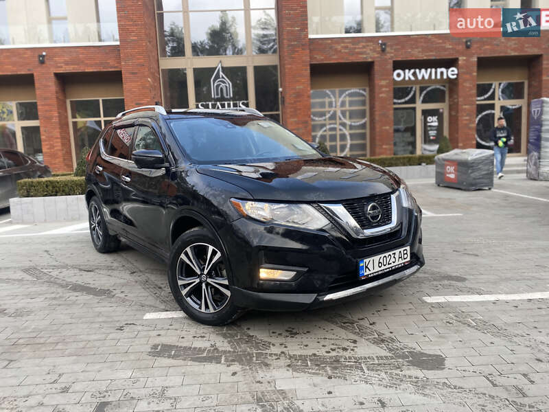 Nissan Rogue (2020)