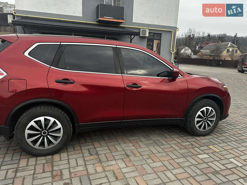 Nissan Rogue (2016)