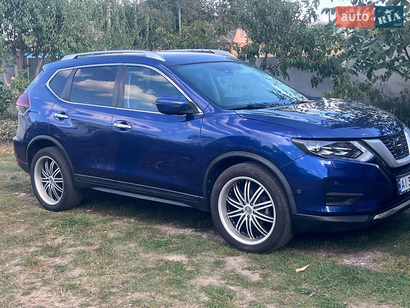 Nissan Rogue (2020)