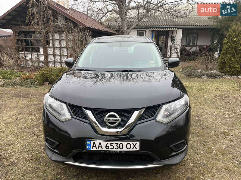 Nissan Rogue (2016)