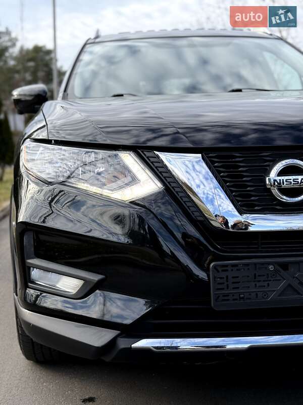 Nissan Rogue (2017)