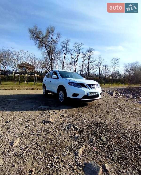 Nissan Rogue (2016)