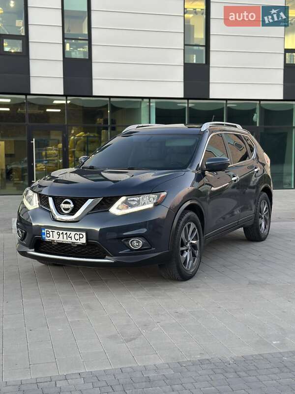 Nissan Rogue (2015)
