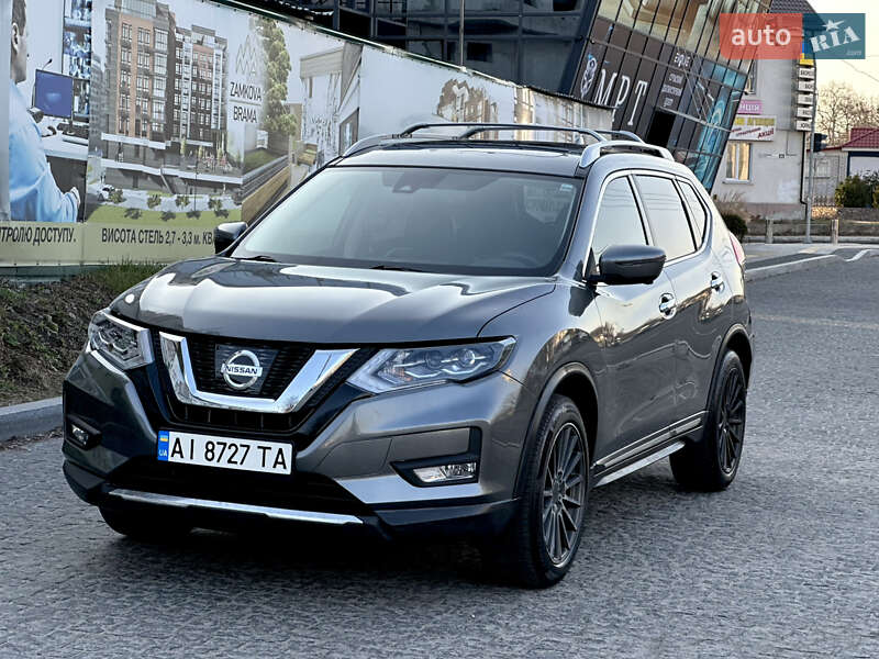 Nissan Rogue (2017)