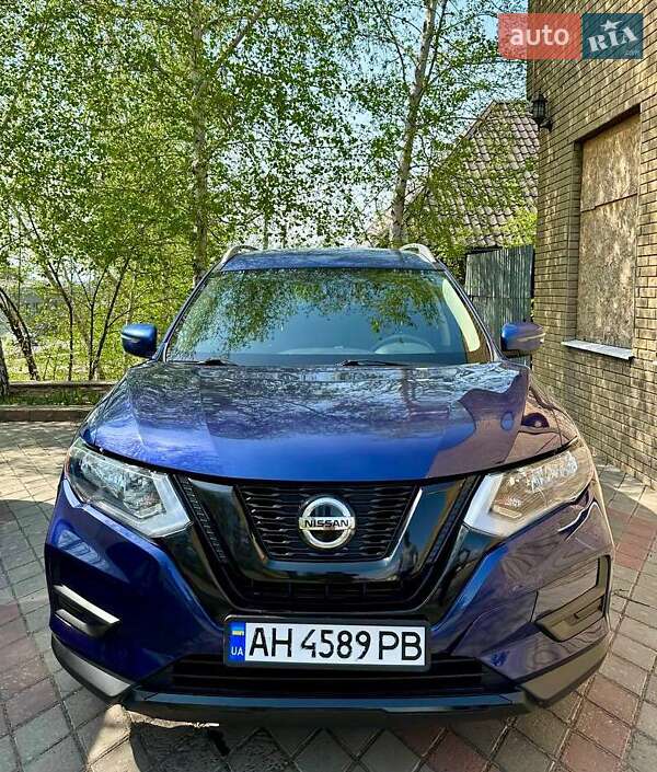 Nissan Rogue (2017)